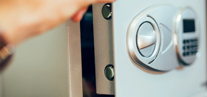 Fingerprint Safe Openers in Ladera Heights, CA