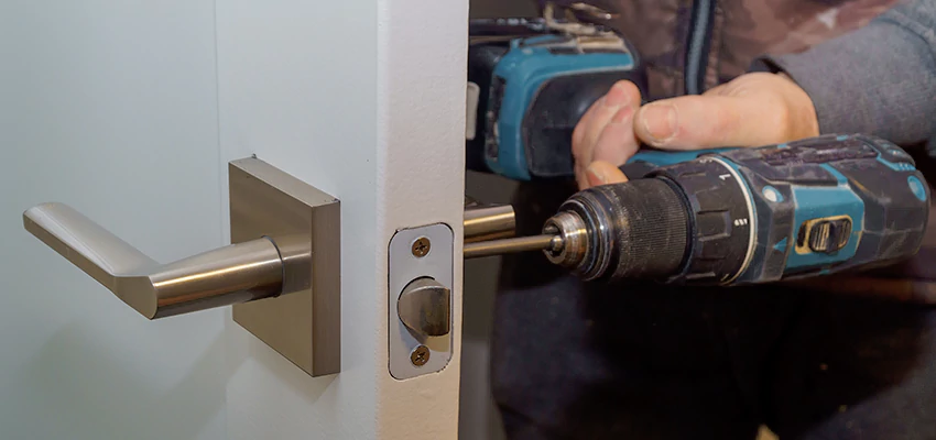Broken Door Handle Lock Repair in Ladera Heights, California